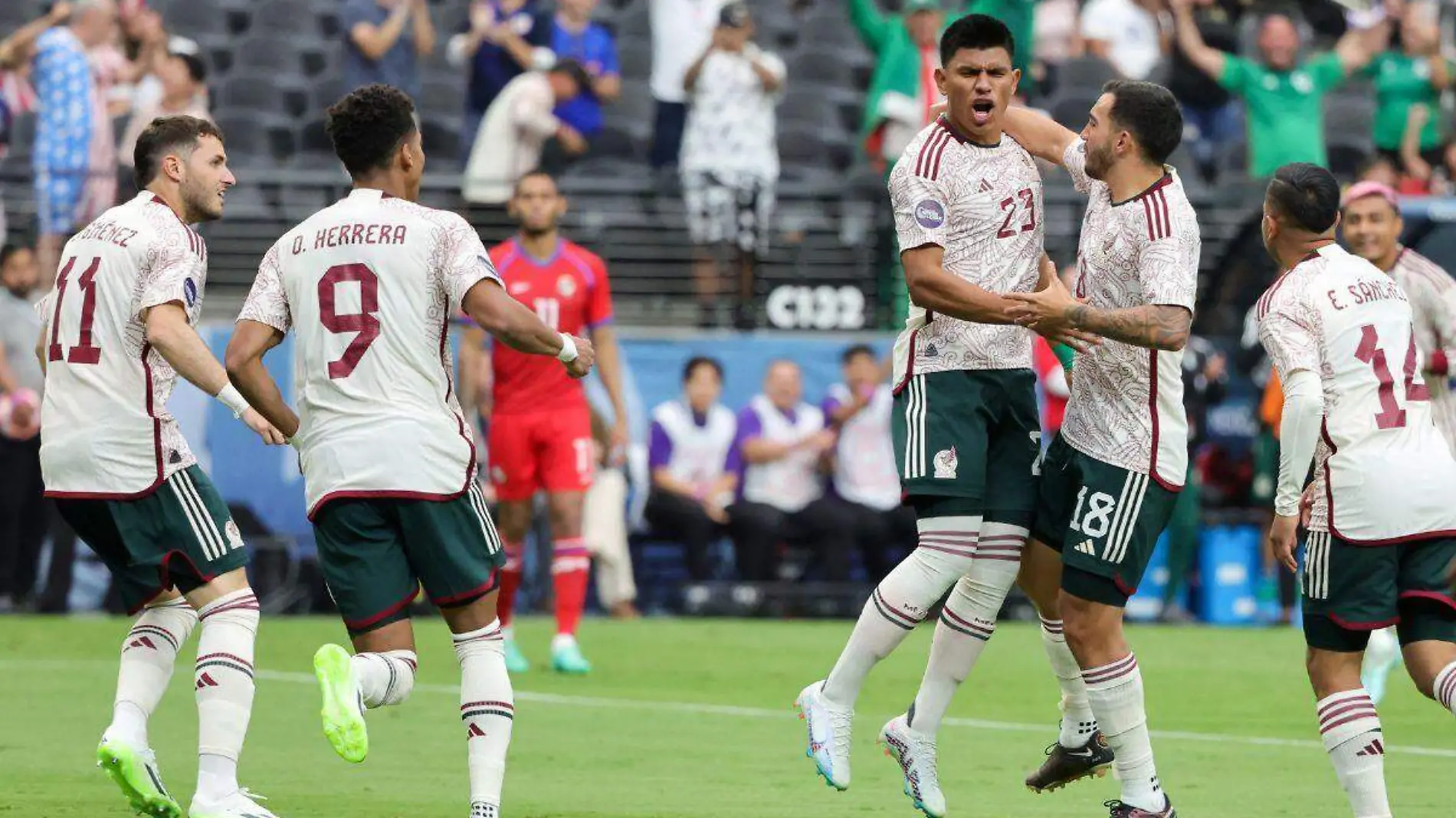 México vence a duras penas a Panamá en la Nations League